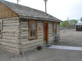 Topaz-cabin